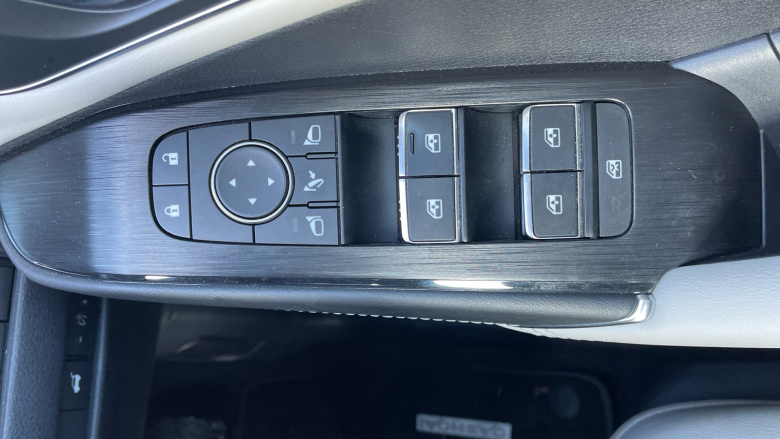 Nissan Qashqai 1.3 DiG-T MH 158 Tekna 5dr Xtronic Petrol Hatchback